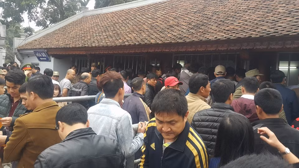 Việc thăng quan, tiến chức phải xuất phát từ năng lực bản thân chứ không thể bằng sự u mê được.