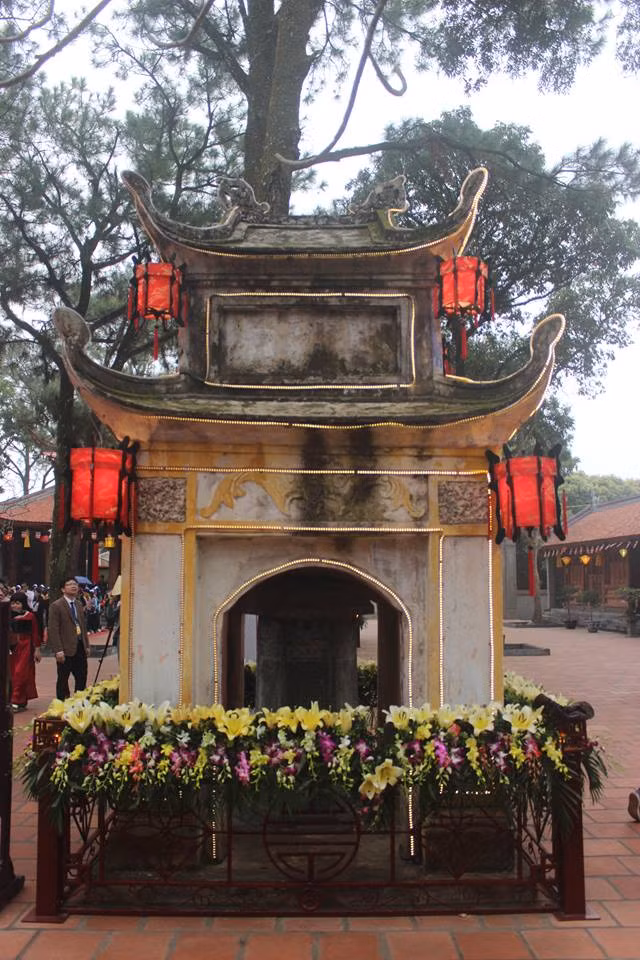 Bia Côn Sơn Tư Phúc tự bi vừa được Thủ tướng Chính phủ công nhận Bảo vật quốc gia.