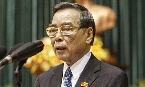 Nguyên Thủ tướng Phan Văn Khải được xem là người dẫn dắt kinh tế Việt Nam qua khủng hoảng kinh tế. Ảnh: Baogiaothong.