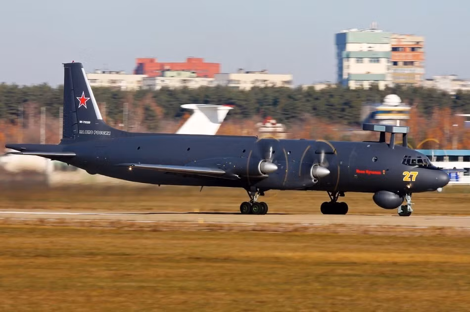 Il-38N là phiên bản nâng cấp sâu rộng khắc phục mọi điểm yếu của dòng máy bay tuần tra chống ngầm Il-38 đang trang bị cho Hải quân Nga sử dụng. Ngoài khả năng chống ngầm, máy bay săn ngầm Il-38N được cho là có khả năng tấn công hạm tàu mặt nước tương tự như P-3C Orion và P-8 Poseidon.