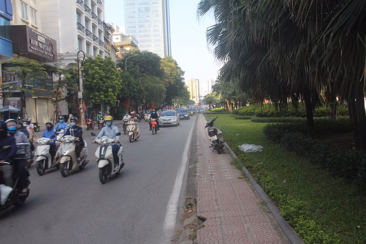 Can canh duong Lieu Giai truoc thoi diem mo rong 12m-Hinh-5