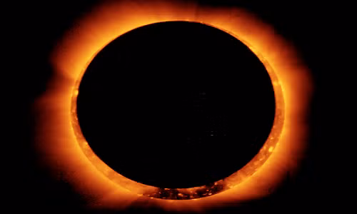 Ky thu hien tuong vong tron lua sang ruc bau troi toi nay