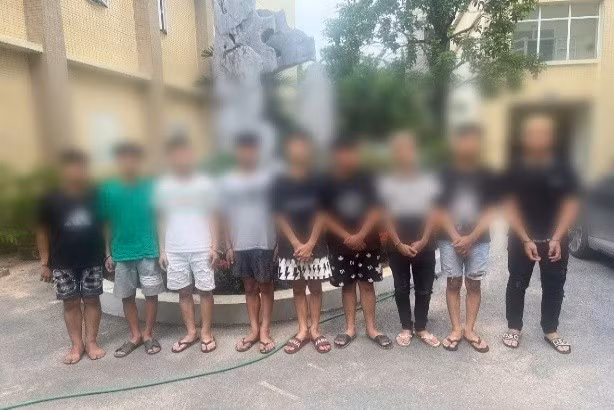 Vụ chặt biển số xe máy: Xử lý hành vi cướp tài sản có phù hợp? - Hình 2 Vu chat bien so xe may: Xu ly hanh vi cuop tai san co phu hop?-Hinh-2
