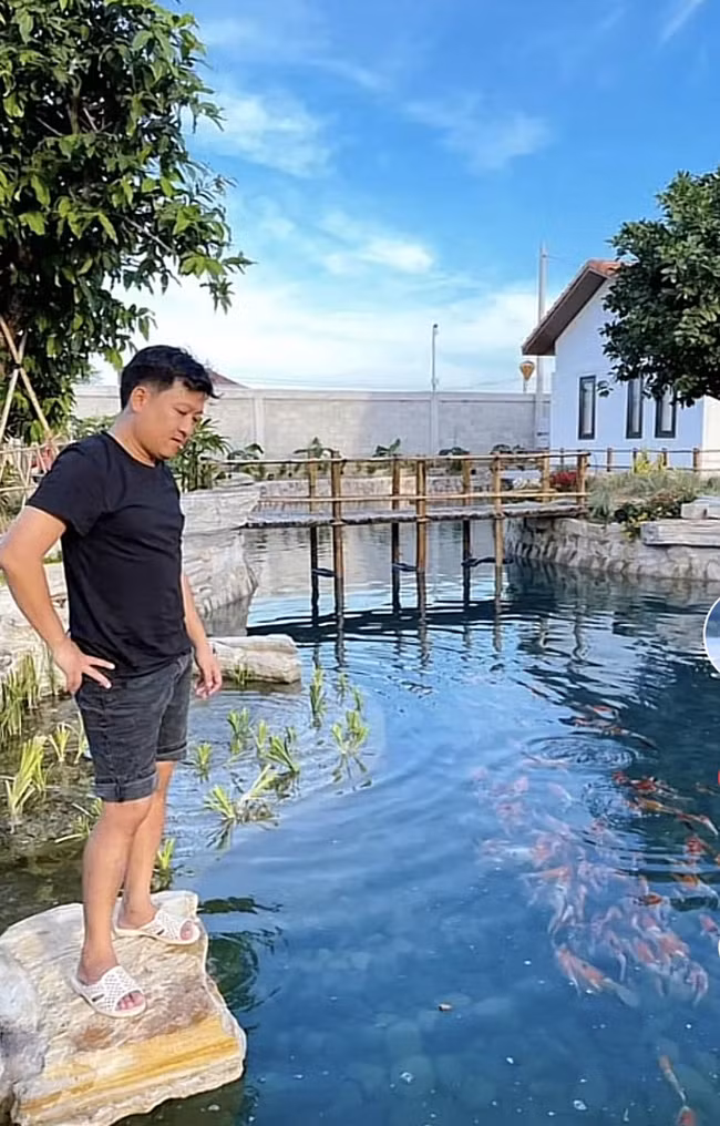 Không gian rộng trên diện tích đất lẫn mặt nước ở khu biệt thự.