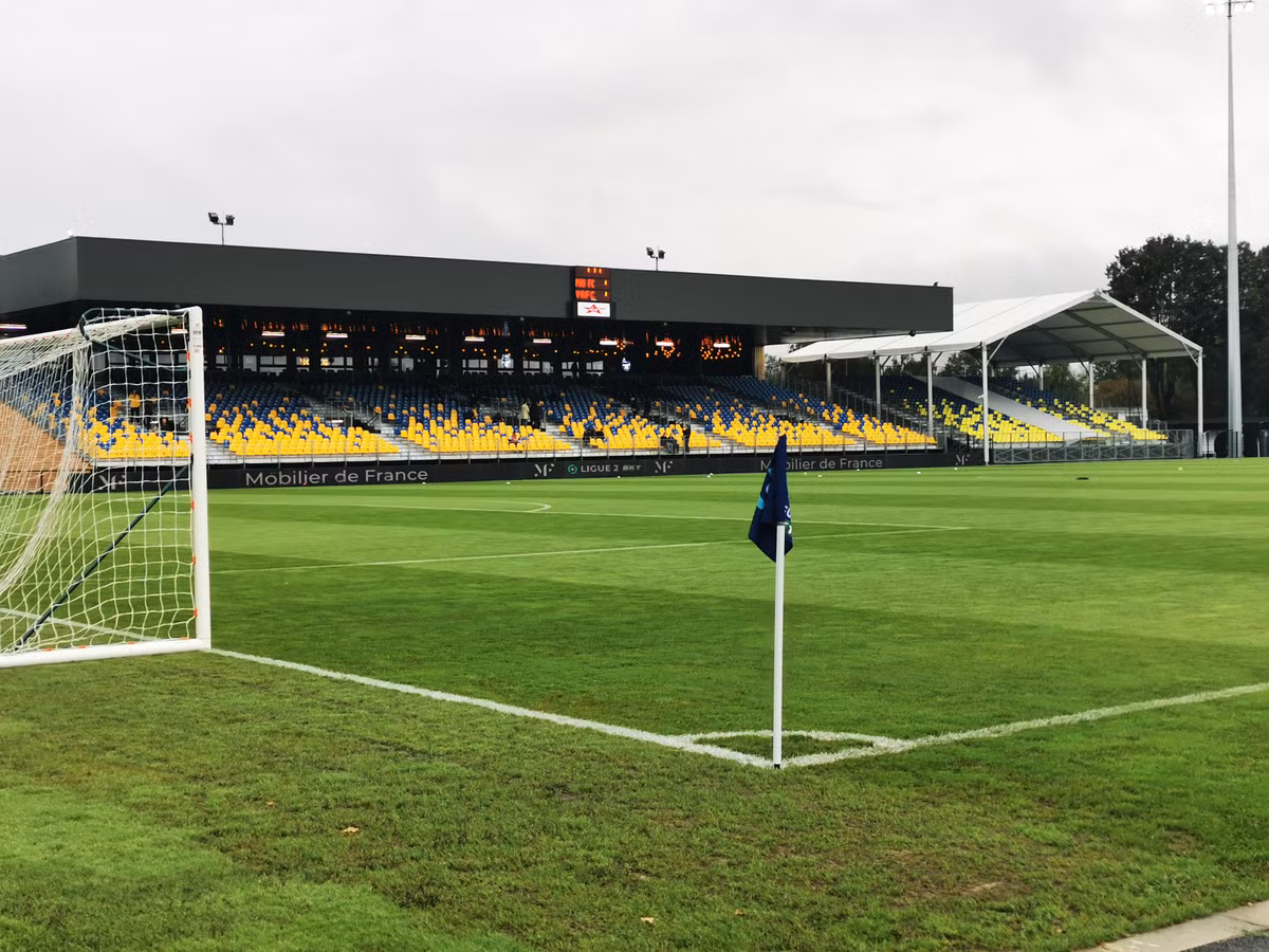 Khai trương với tên gọi Nouveau Stade de Pau vào năm 2018, Nouste Camp là sân vận động dành riêng cho CLB Pau FC. Ảnh: Wiki