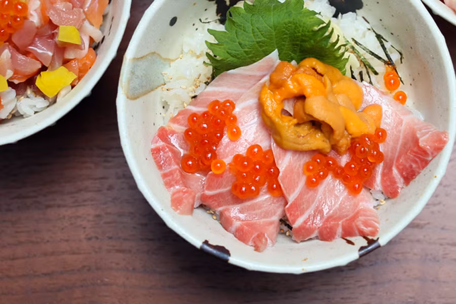 Su that it biet dang sau mieng sushi ca ngu hon 1 trieu dong