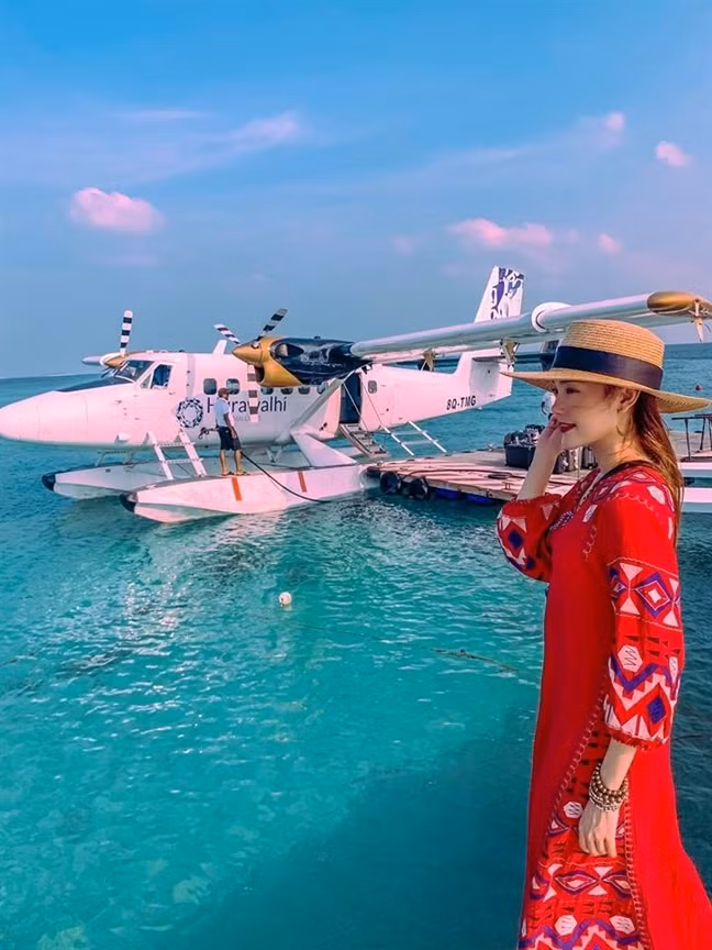 Mức độ giàu có của Minh Hằng còn được thể hiện qua những chuyến du lịch ở các vùng đất xinh đẹp trên thế giới, tận hưởng những dịch vụ đắt đỏ, xa hoa với mức giá không rẻ. Ảnh: FBNV