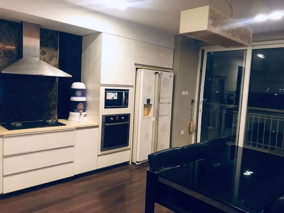 Bạch Lan Phương cho biết, trước đây ban công có hồ nước, rải sỏi và trồng hoa đẹp lắm lắm.