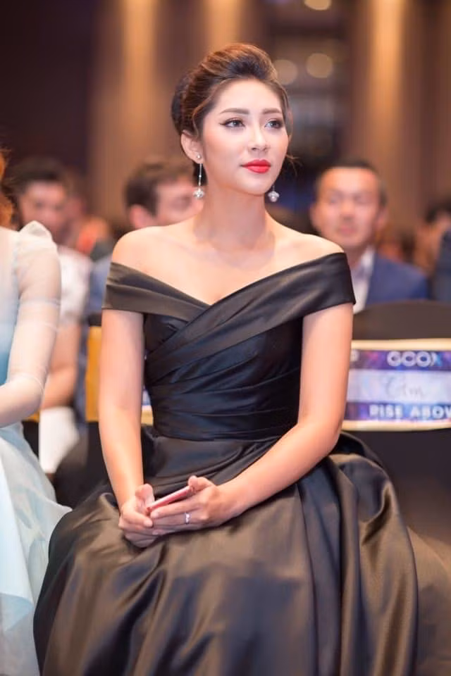 Sau khi ly hôn chồng đại gia, Hoa hậu Đại dương Đặng Thu Thảo dần ổn định cuộc sống. Người đẹp trở thành giám đốc một phòng nha thẩm mỹ. Ảnh: Dân Việt