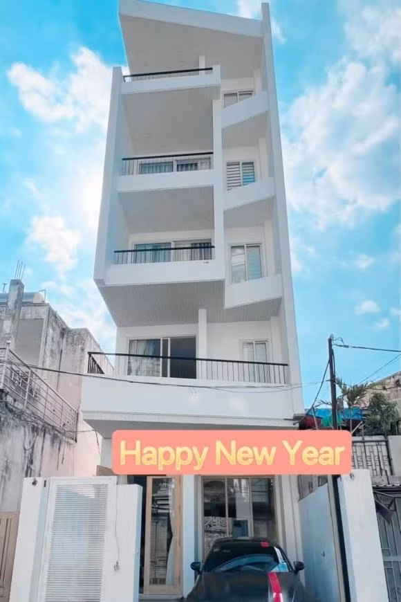 Để chuẩn bị cho cuộc sống hôn nhân, cặp đôi đã hoàn thiện cơ ngơi mới cao 5 tầng tại TP HCM vào đầu năm 2022. Ảnh: FBNV