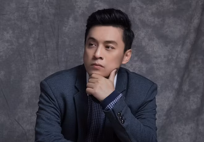 Không chỉ thăng hoa trong âm nhạc, Lam Trường còn là người kinh doanh mát tay. Nhờ thế, nam ca sĩ sở hữu khối tài sản "không phải dạng vừa". Ảnh: Vietnamnet