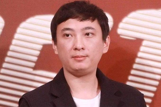 Nhờ khả năng nhạy bén và tài kinh doanh của mình, đại thiếu gia họ Vương gây sốc với quyết định không tiếp quản cơ nghiệp đồ sộ của cha mình.