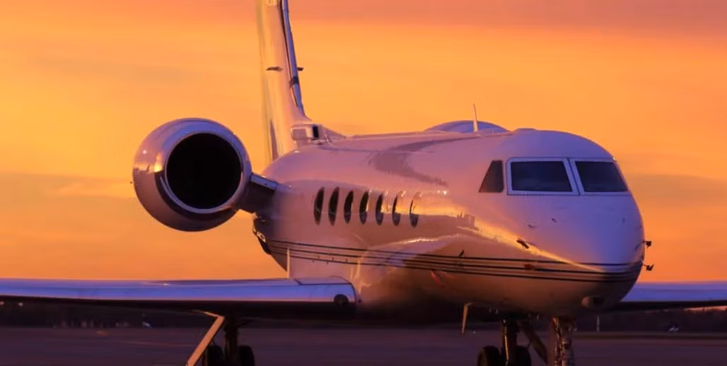 Gulfstream G650ER là một trong những máy bay phản lực tầm xa có khả năng bay xa hơn và nhanh hơn hầu hết các đối thủ.