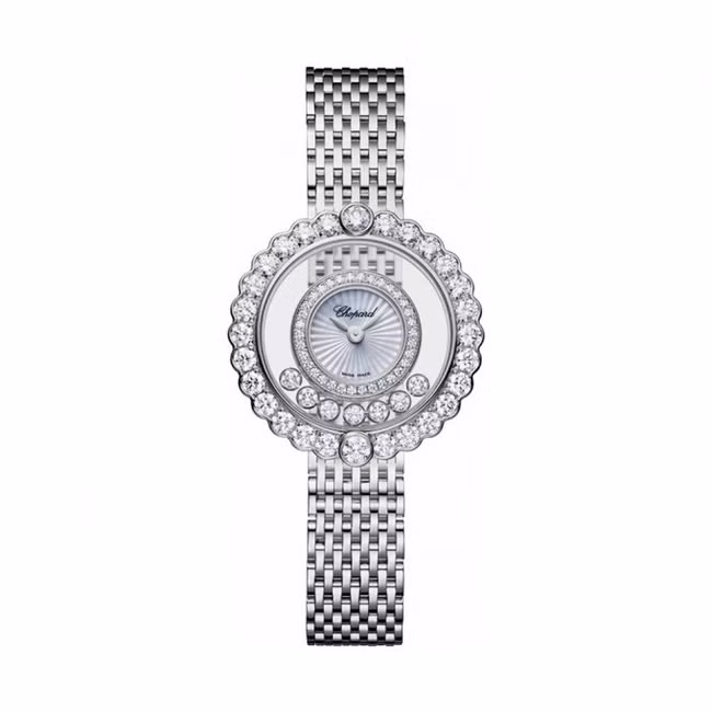 Vỏ đồng hồ làm bằng vàng trắng 18k. Trong khi đó toàn bộ viền bezel và mặt số được khảm hàng trăm viên kim cương với tổng trọng lượng lên đến 2540 carat. Ảnh: Internet