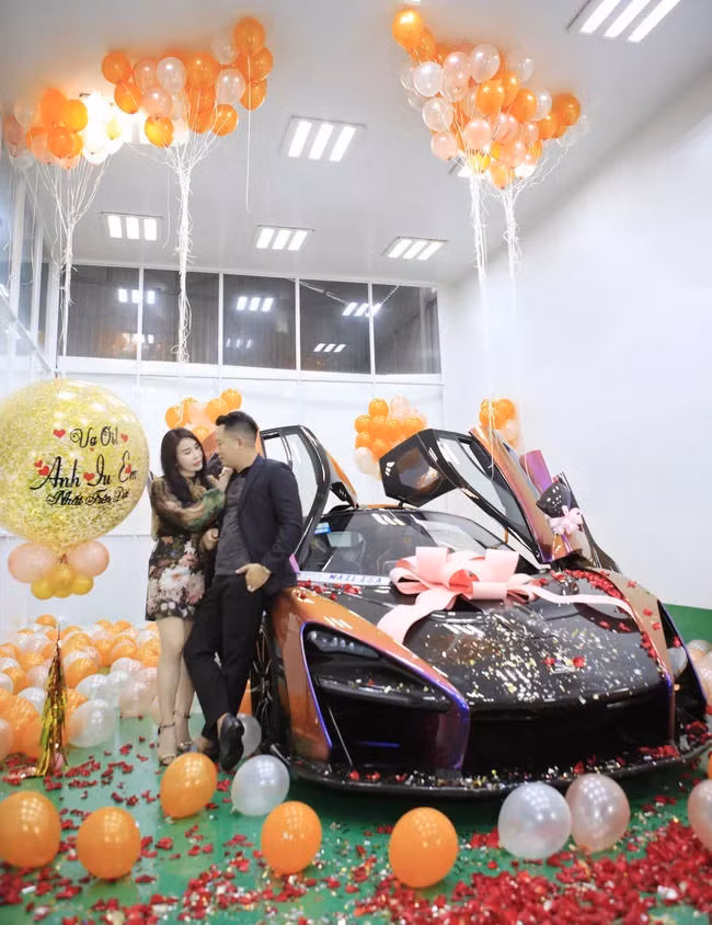 Phan Thị Mai có 14 cơ sở làm đẹp trải dài khắp đất nước, chồng cô cũng là một doanh nhân có tiếng. Ảnh: Mailisa Khánh