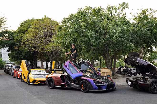 Trong đó có thể kể đến như Bentley Bentayga và Mulsanne EWB (hơn 50 tỷ đồng), Ferrari 488 Pista Spider (gần 10 tỷ), Lamborghini Aventador S (khoảng 40 tỷ đồng), Bentley Bentayga (khoảng 15 tỷ)...Ảnh: Pháp luật &amp; Bạn đọc