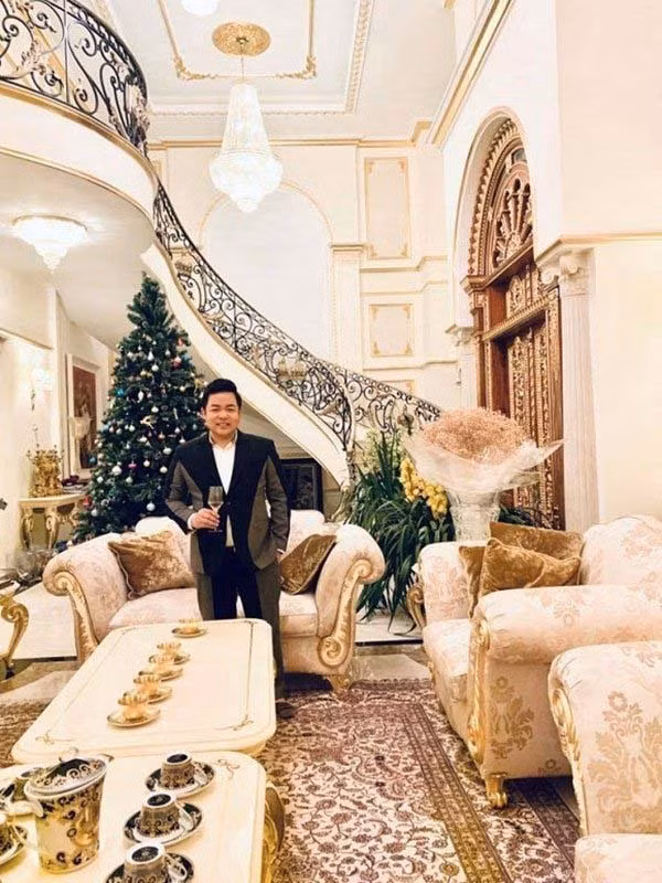 Trước đây, nhiều thông tin nói ca sĩ Quang Lê sở hữu biệt thự dát vàng. Ảnh: Vietnamnet