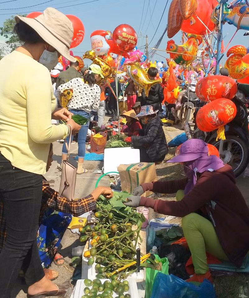 Đi chợ ngày xuân: 5 phiên chợ độc đáo chỉ họp duy nhất một ngày Tết Di cho ngay xuan: 5 phien cho doc dao chi hop duy nhat mot ngay Tet