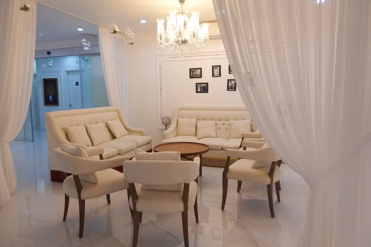 Các phòng đều được trang bị đầy đủ thiết bị nội thất hiện đại.