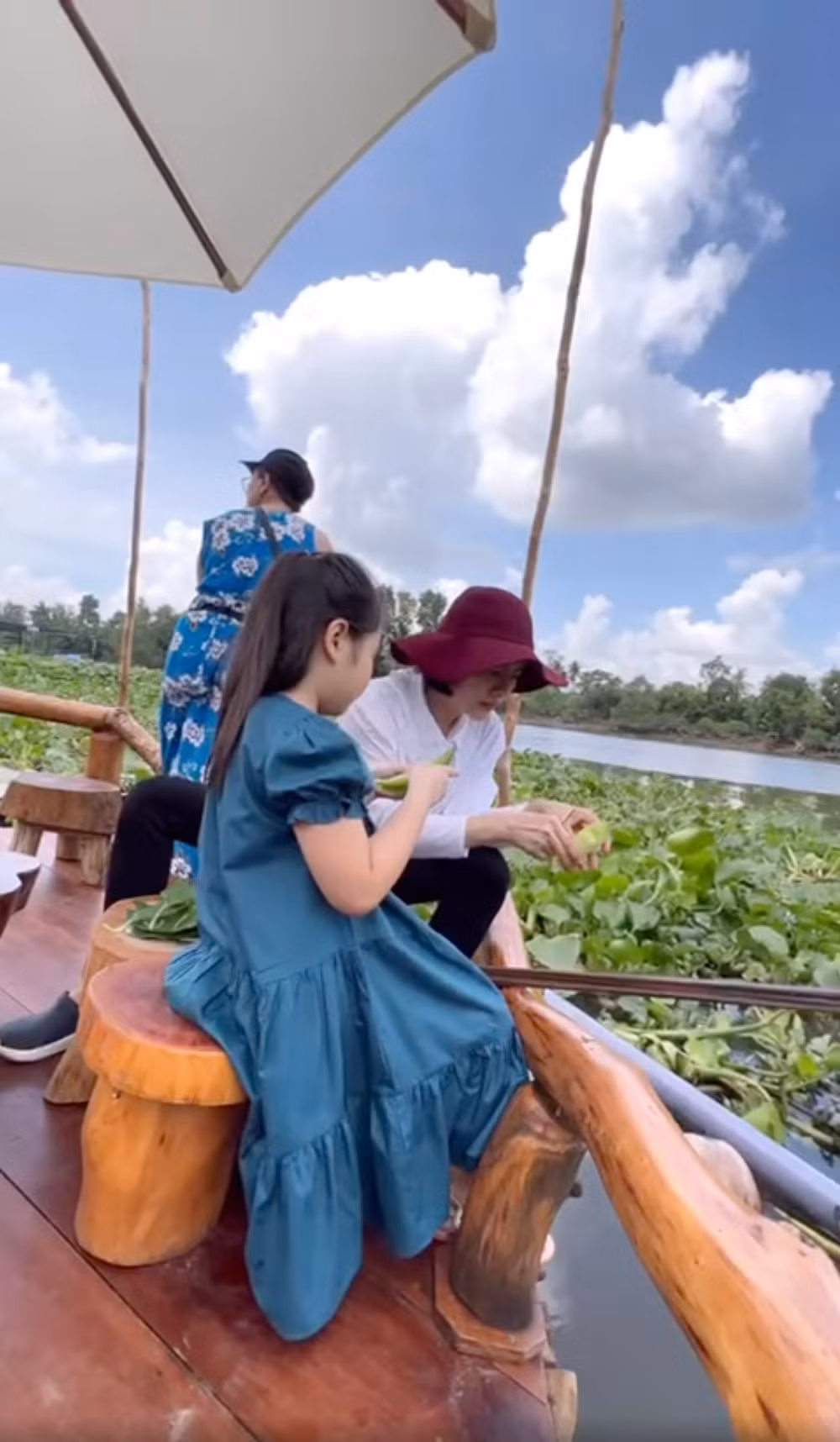 Diễn viên Vân Trang muốn xây dựng khu vườn sinh thái để gia đình có nơi nghỉ dưỡng.