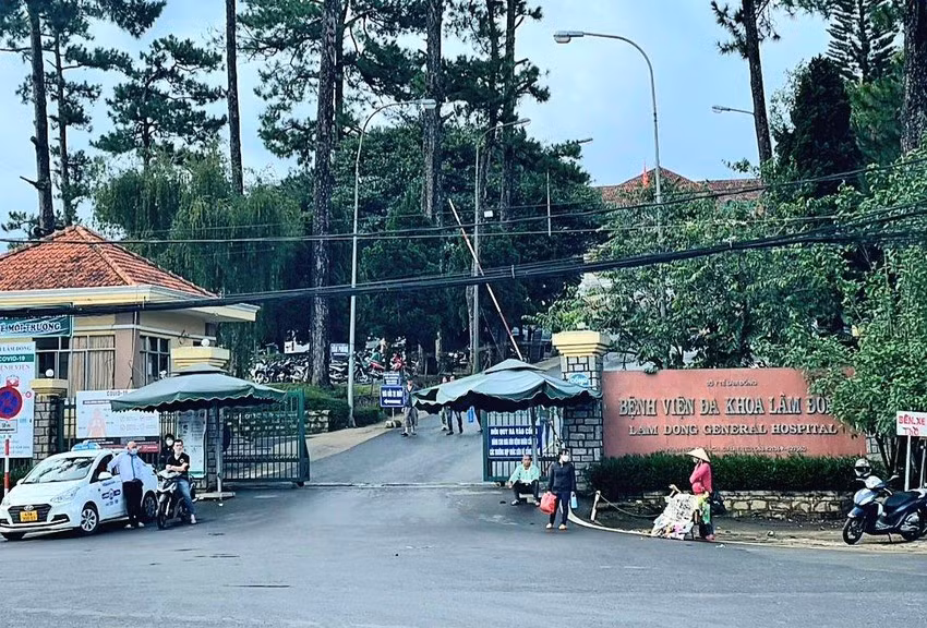 CDC Lam Dong va 2 benh vien ky voi Cong ty Viet A 16 goi thau