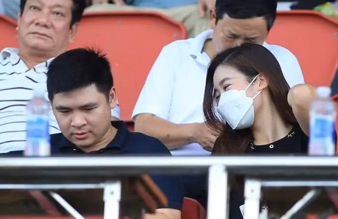 Khoi tai san cua thieu gia nha bau Hien cau hon Hoa hau Do My Linh