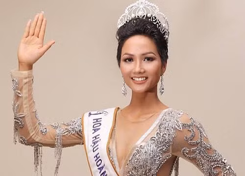 H'Hen Niê từng công khai đóng thuế 2,2 tỷ đồng khiến cộng đồng mạng không khỏi trầm trồ về mức thu nhập khủng của nàng hậu. Ảnh: Người lao động