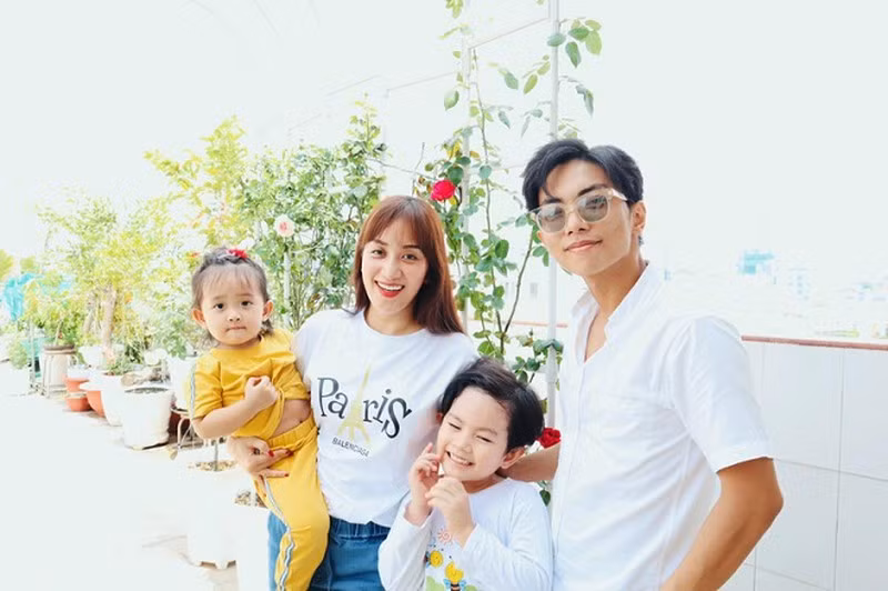 Vườn hồng được đặt tên là Bina Garden, được ghép từ tên của hai con Kubi và Ana.