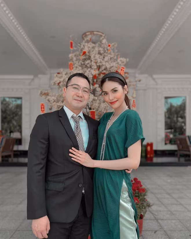 Sau khi kết hôn với doanh nhân John Tuấn Nguyễn vào tháng 10/2018, Lan Khuê chuyển về sống trong căn biệt thự dát vàng tại TP HCM. Ảnh: FBNV