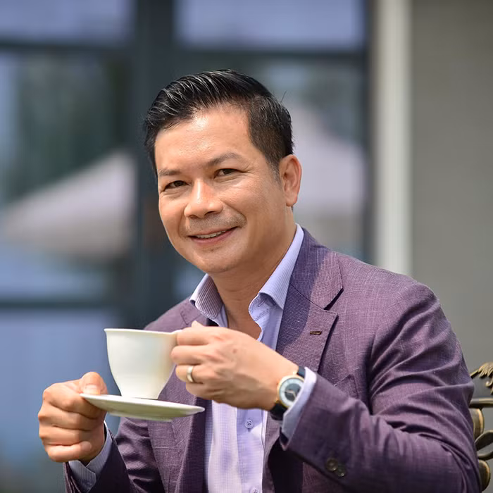 Shark Hưng là một trong những "cá mập” được yêu thích nhất trong chương trình Shark Tank Việt Nam nhờ vào sự hài hước và việc chăm tương tác trên mạng xã hội. Ảnh: Yan