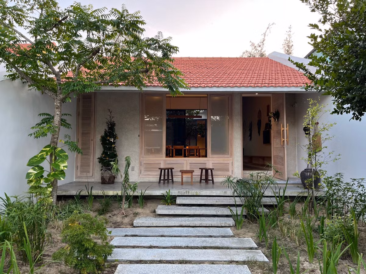 Ngan ngo ngam nha cap 4 dep nhu resort o Hoi An