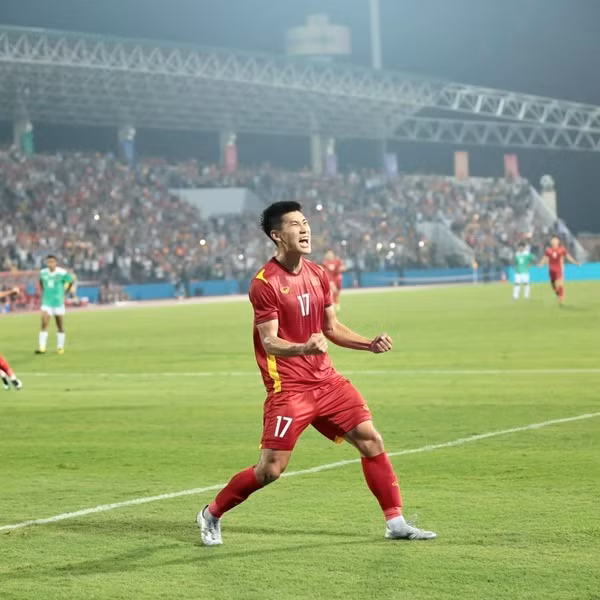 Ghe tham ngoi nha gian di cua gia dinh Nham Manh Dung o que