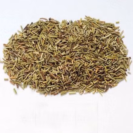 Dù giá cao nhưng lá hương thảo sấy khô nhập khẩu rất hút khách. Chúng được dùng làm gia vị cho các món nướng, luộc, sốt, hấp với các món như bò bít tết, sườn nướng, cừu nướng chảo...Ảnh: Internet