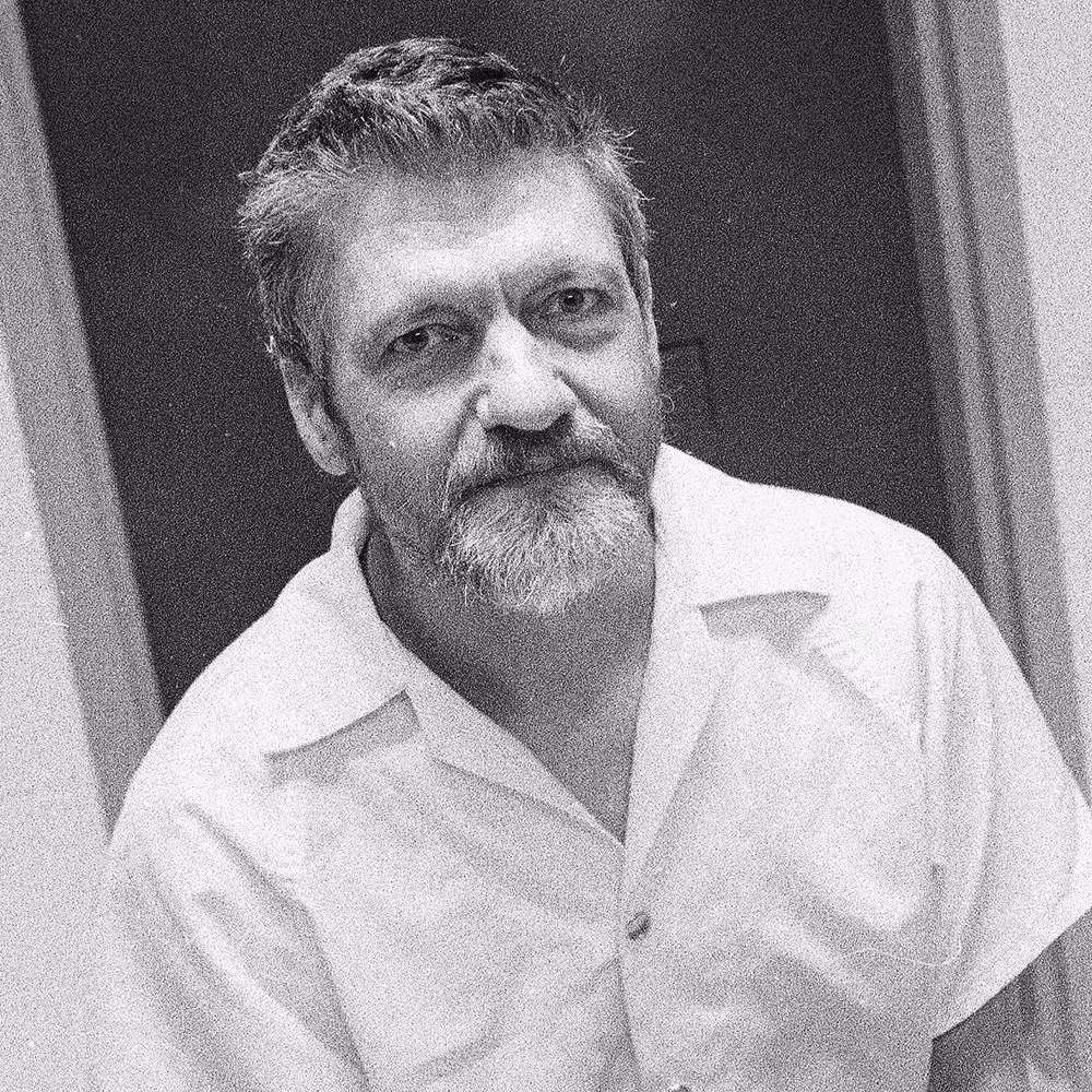 Năm 1962, Kaczynski tốt nghiệp cử nhân Đại học Harvard. Cậu lần lượt nhận bằng thạc sĩ và tiến sĩ Toán tại Đại học Michigan vào năm 1964 và 1967. Tuy nhiên, thời gian ở đây, ông cũng có cuộc sống không mấy tốt đẹp khi không thể hòa hợp với mọi người.