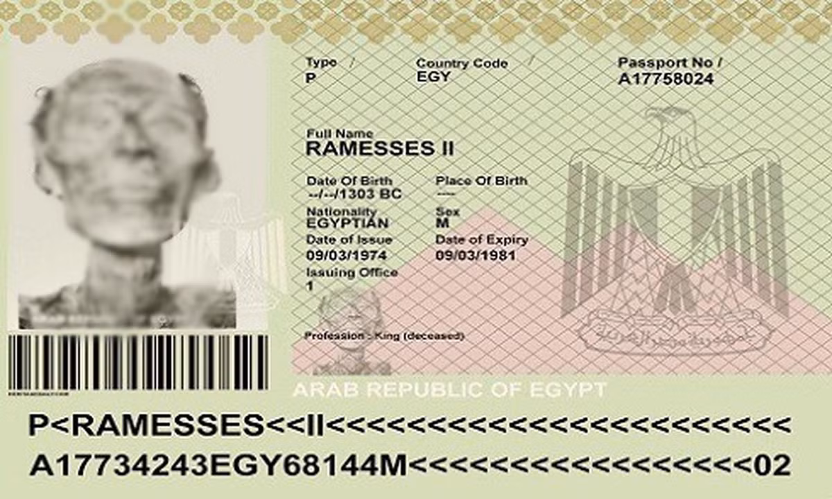 Do đó, xác ướp pharaoh Ramesses II được chính phủ Ai Cập cấp hộ chiếu và trở thành xác ướp đầu tiên nhận đặc quyền này. Không chỉ có ảnh chụp gương mặt của Ramesses II, cuốn hộ chiếu còn có mục khai nghề nghiệp của vị pharaoh Ai Cập cổ đại là "Nhà vua (đã qua đời)".