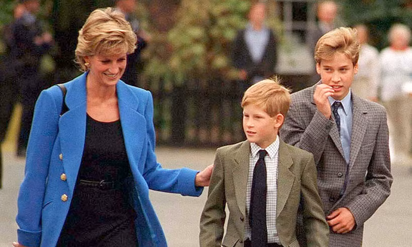 Hoàng tử Harry là con trai thứ hai của Công nương Diana. Khi còn sống, Công nương Diana thường gọi hoàng tử Harry là "Spencer bé nhỏ của mẹ" (Spencer là dòng họ lâu đời của cố Công nương).