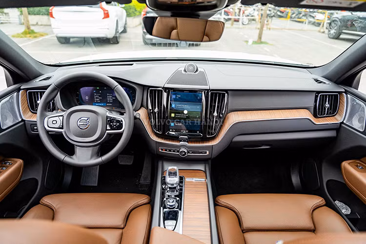 Xe Volvo giam 