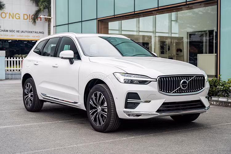 Xe Volvo giam 