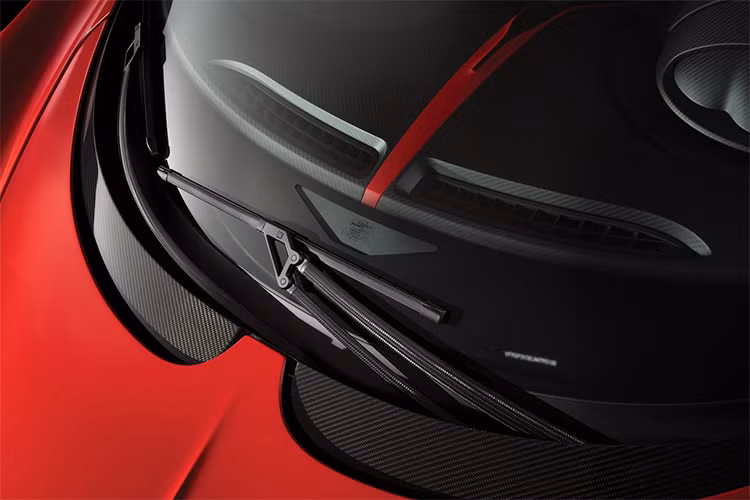 Trước đó, giám đốc bộ phận tiếp thị của Bugatti cũng đã khẳng định rằng thương hiệu sẽ không có một phiên bản Grand Sport dành cho Chiron.