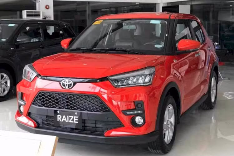 Toyota huy 30.000 don dat hang Raize HEV do be boi gian lan-Hinh-2
