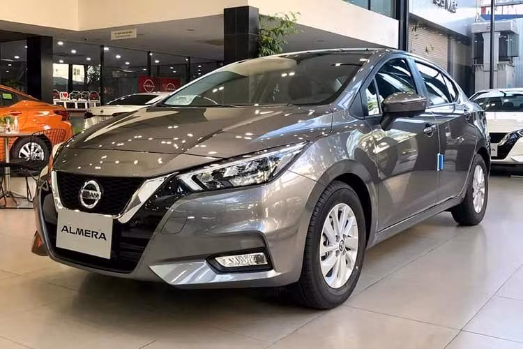 Nissan Almera giam 100 trieu tai Viet Nam, gia chi con 439 trieu dong