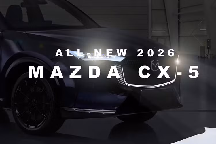 Mới đây, lại có thêm thông tin về thời điểm trình làng của Mazda CX-5 2026 mới. Theo đó, mẫu SUV cỡ C này sẽ chính thức được giới thiệu với thị trường toàn cầu vào cuối năm sau. Đây là thông tin được các đại lý ở Đức tiết lộ với một số khách hàng.
