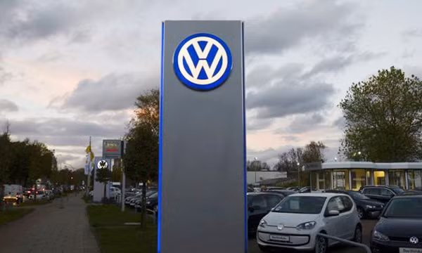 Volkswagen trieu hoi 500.000 xe gan thiet bi giau o nhiem