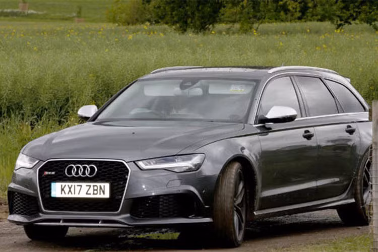 Chiếc xe sang Audi RS6 Avant đời 2017 được trang bị động cơ V8 tăng áp kép 4.0L công suất 552 mã lực, kết hợp hệ dẫn động 4 bánh, có vận tốc tối đa 249 km/h, hoặc 280 km/h với gói nâng cấp Dynamic Plus.