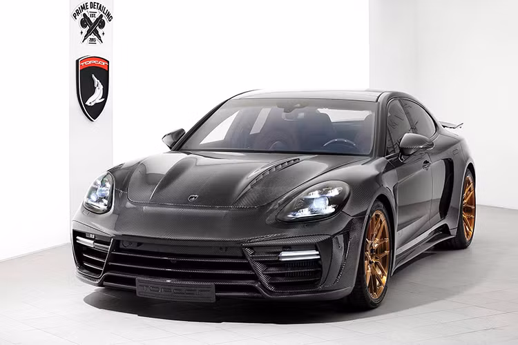 Sau khi hoàn thành, chiếc fastback 5 cửa Porsche Panamera thế hệ thứ hai này không chỉ có vẻ ngoài ấn tượng mà còn sở hữu trọng lượng nhẹ hơn rất nhiều so với nguyên bản.