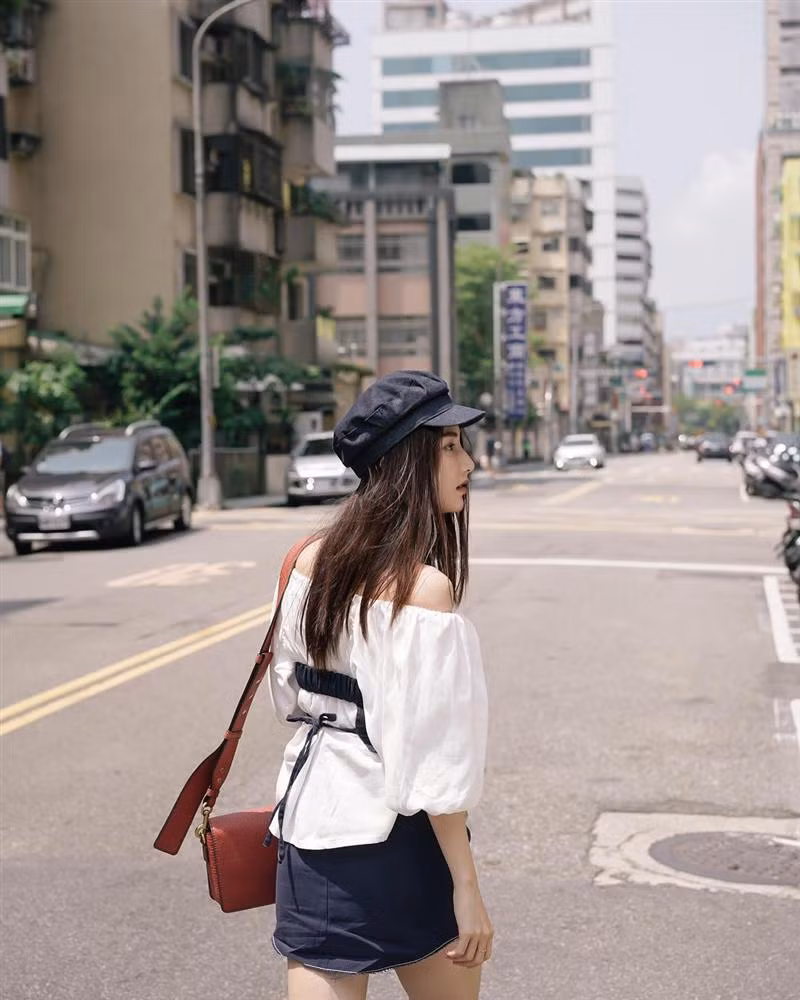 Tang Thanh Ha cung ong xa di an uong hen ho voi hoi ban than-Hinh-5