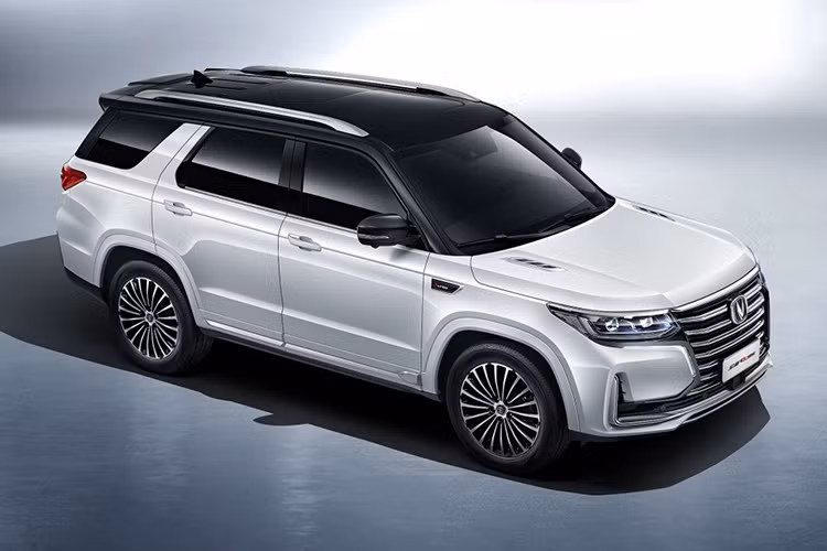 Giá xe Changan CS95 2019 sẽ bán ra khởi điểm khoảng 150.000 Nhân dân tệ (khoảng 517,5 triệu đồng). Ngoài Trung Quốc, Changan CS95 2019 sẽ được xuất khẩu sang nhiều thị trường như Nam Mỹ, Trung Đông, Bắc Phi và Trung Á.