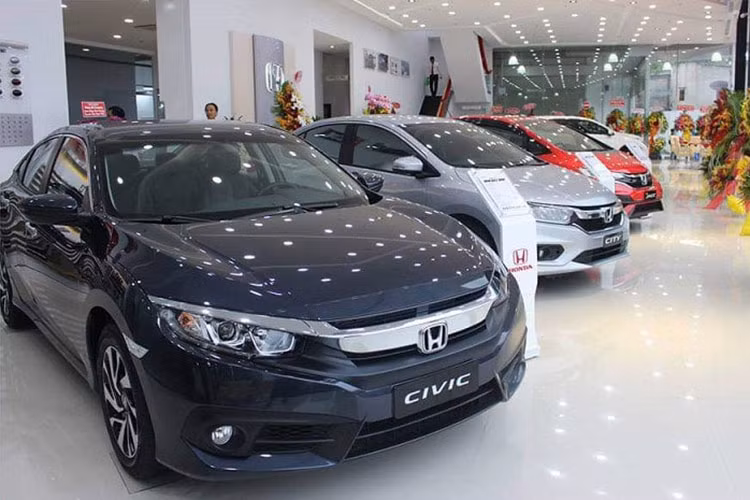 Honda Viet Nam giam 100% phi truoc ba cho Civic, HR-V va Brio