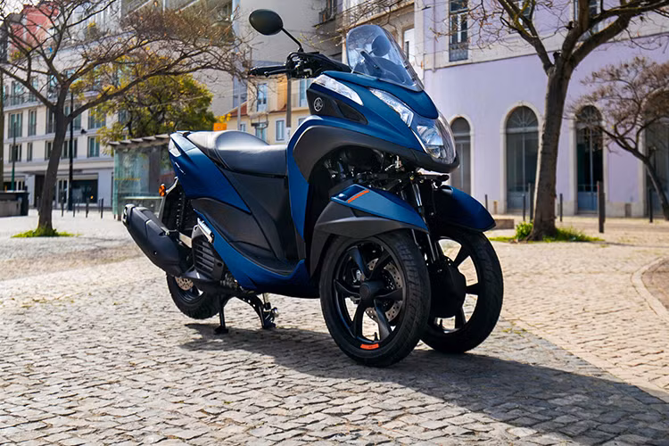 Sau khi phiên bản Tricity 300 2024 được trình làng hồi tháng 12/2023 thì mới đây, Yamaha tại Nhật Bản tiếp tục giới thiệu phiên bản 2024 của mẫu xe tay ga 3 bánh Yamaha Tricity 155 2024 mới.