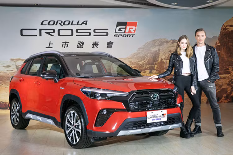 Toyota Corolla Cross GR Sport 2022 sap ra mat Dong Nam A